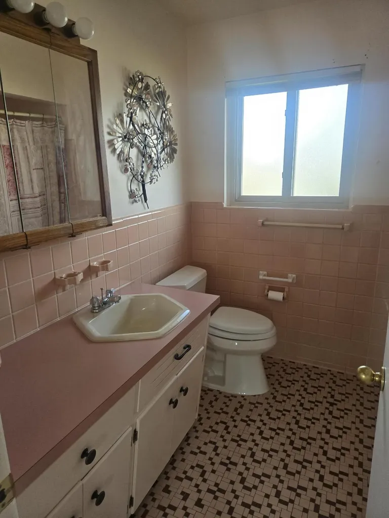 4203 Manor Avenue Royal Oak City MI 48073