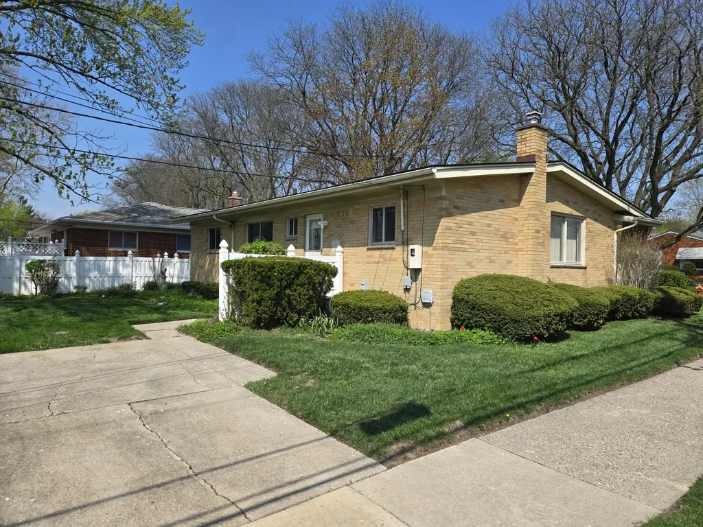4203 Manor Avenue Royal Oak City MI 48073