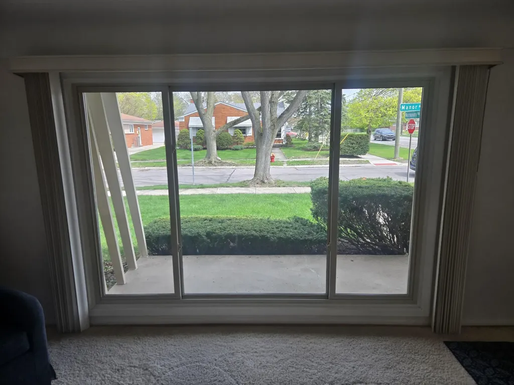 4203 Manor Avenue Royal Oak City MI 48073