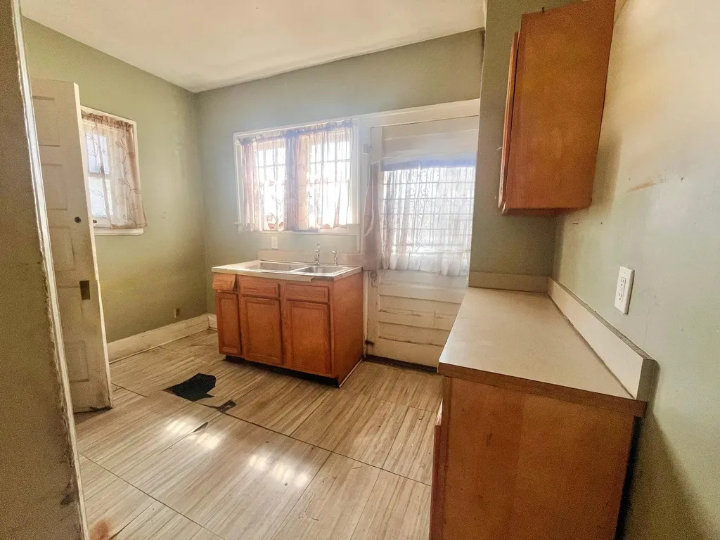 1163 Atkinson Street Detroit City MI 48202