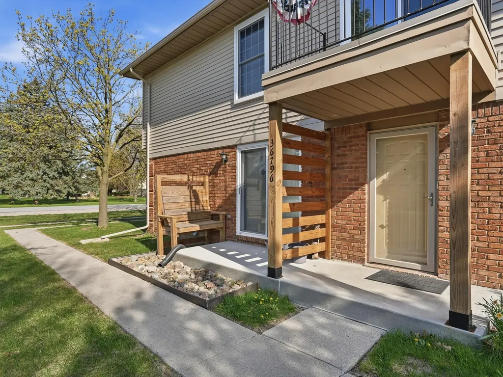 36796 Lakeview Lane Richmond City MI 48062