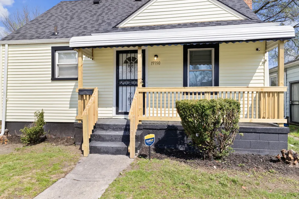 19990 Pinehurst Street Detroit City MI 48221