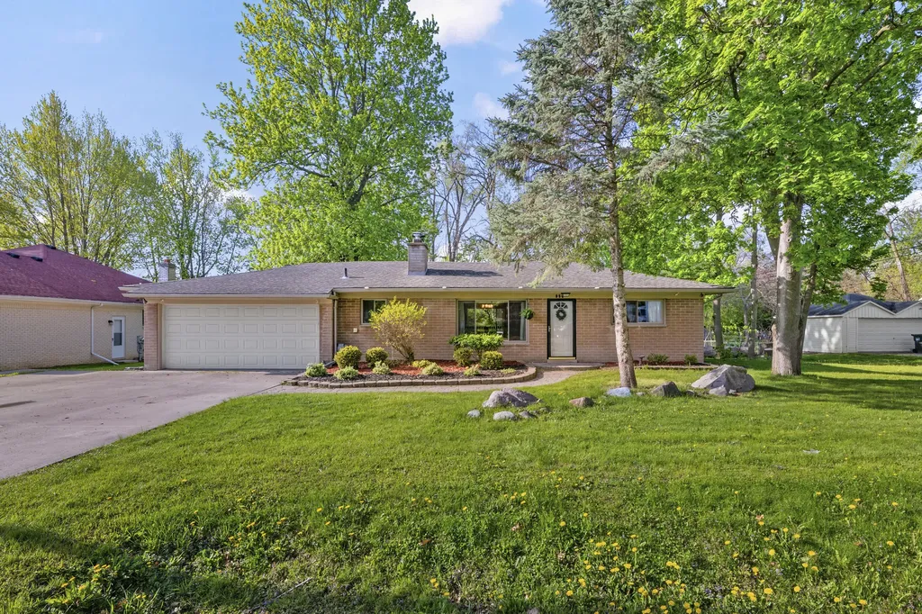 950 Gallaland Avenue Rochester Hills City MI 48307