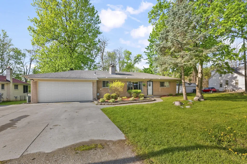 950 Gallaland Avenue Rochester Hills City MI 48307