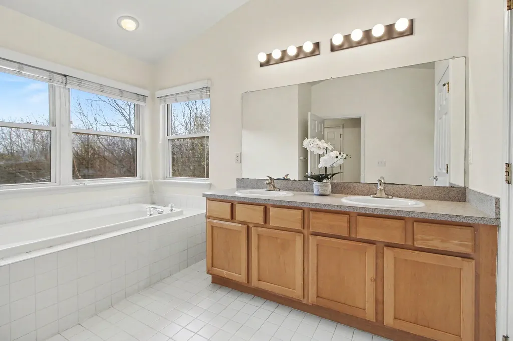 1411 N Bay Drive Scio Township MI 48103