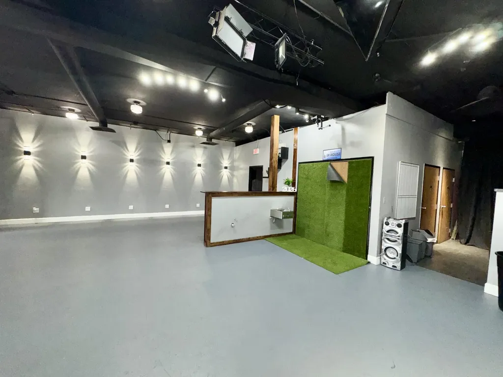 21720 15 Mile Road Clinton Charter Township MI 48035