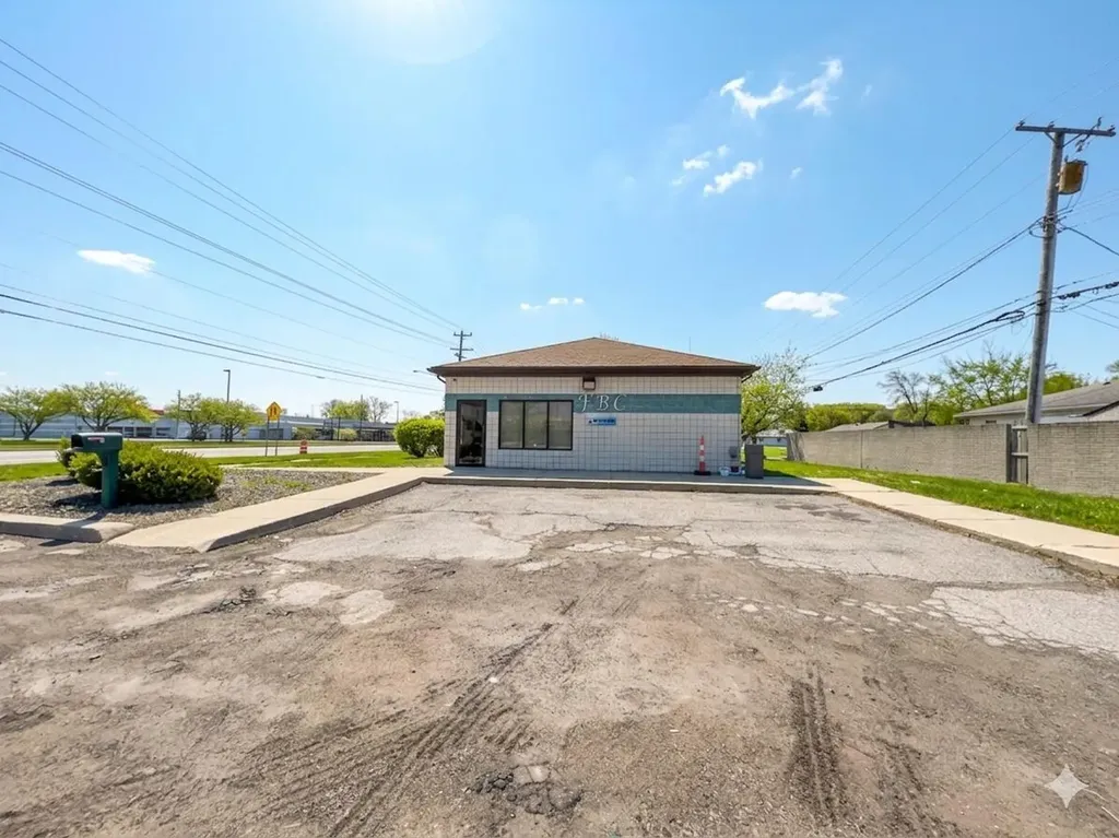 21720 15 Mile Road Clinton Charter Township MI 48035