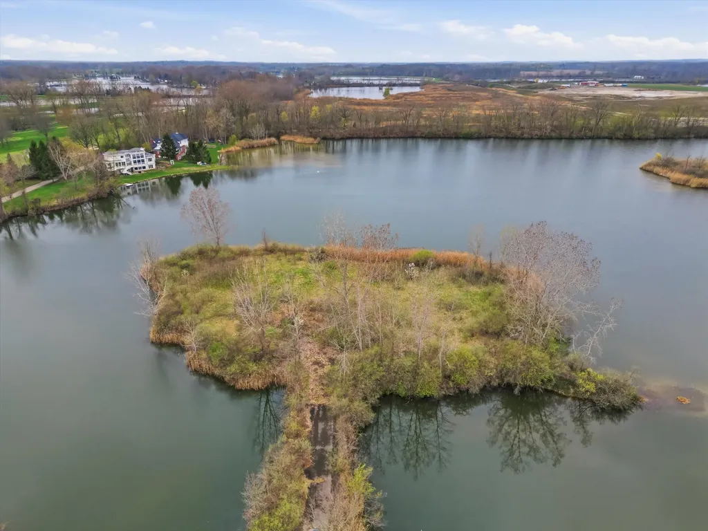 52451 Caddy Lane Lyon Charter Township MI 48178