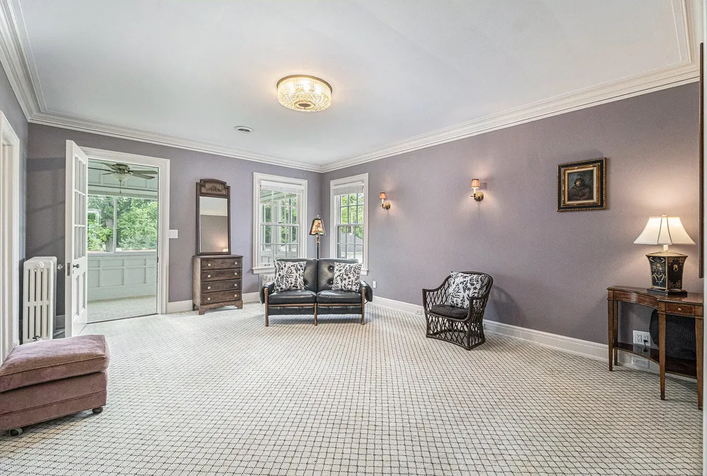 19123 Parke Lane Grosse Ile Township MI 48138