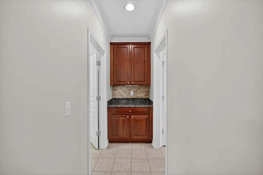 27118 Walloon Way Brownstown Charter Township MI 48134