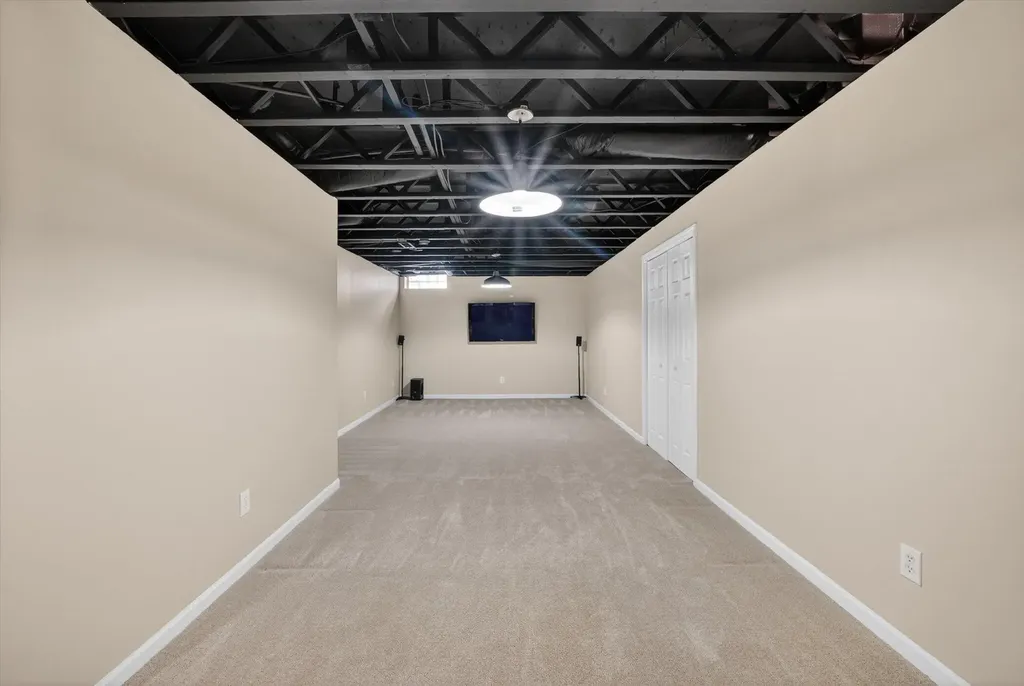 27118 Walloon Way Brownstown Charter Township MI 48134