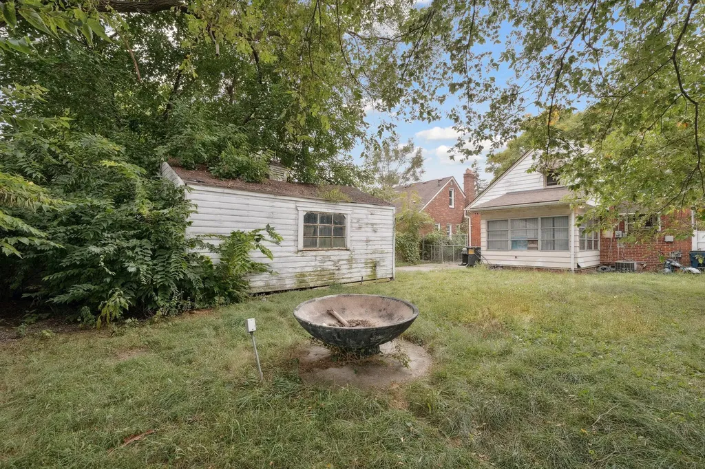 17360 Mansfield Street Detroit City MI 48235