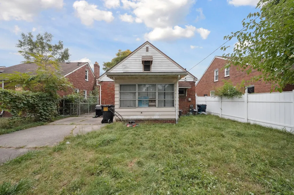 17360 Mansfield Street Detroit City MI 48235