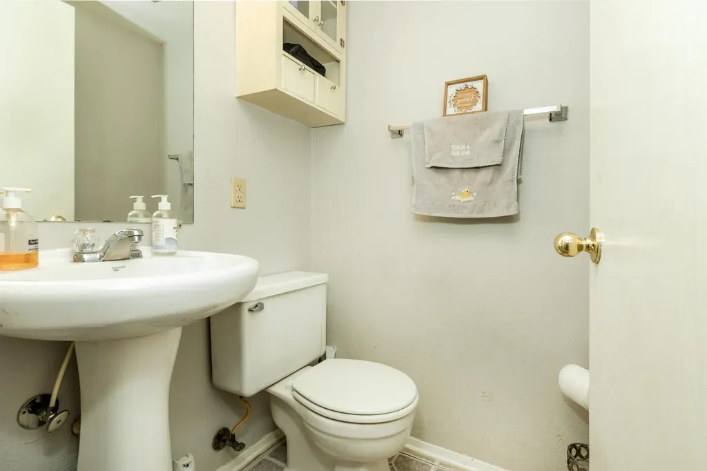 24684 Cashmere Court Southfield City MI 48033