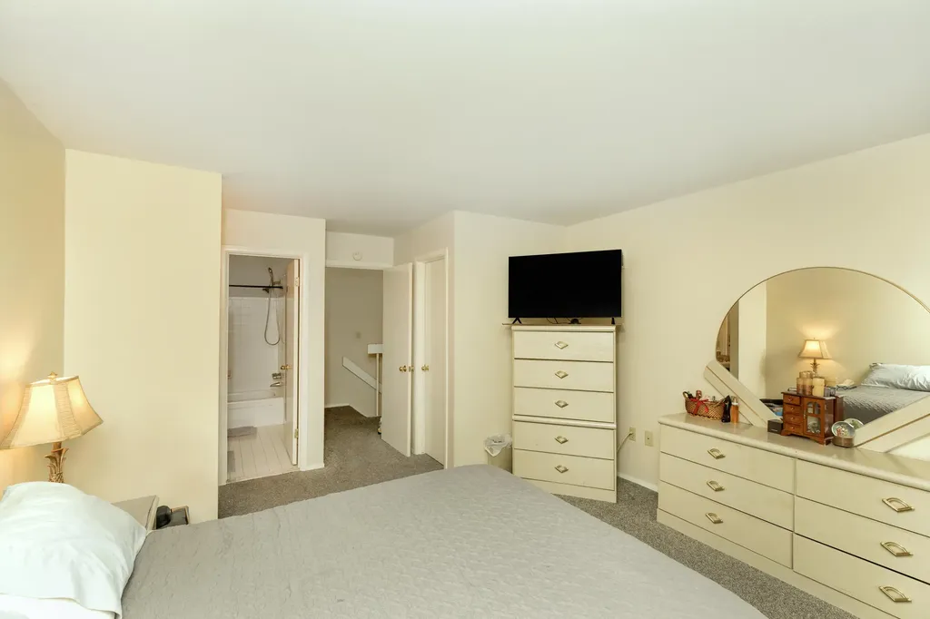 24684 Cashmere Court Southfield City MI 48033