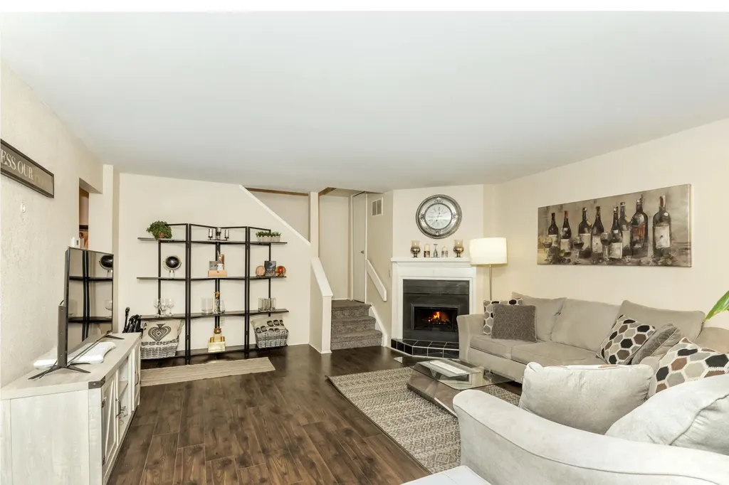 24684 Cashmere Court Southfield City MI 48033