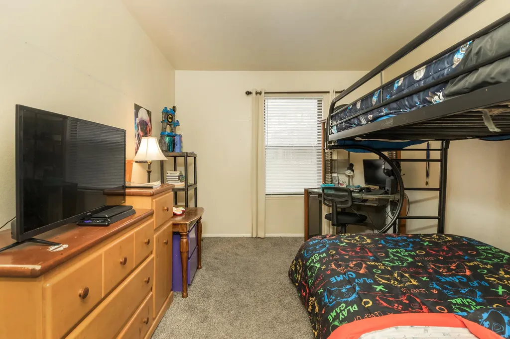 24684 Cashmere Court Southfield City MI 48033