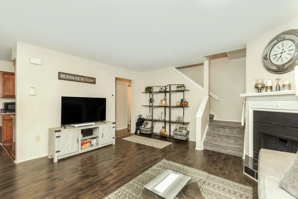 24684 Cashmere Court Southfield City MI 48033