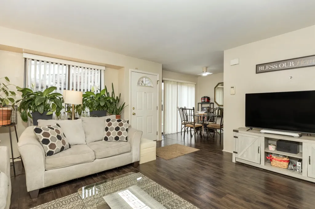 24684 Cashmere Court Southfield City MI 48033