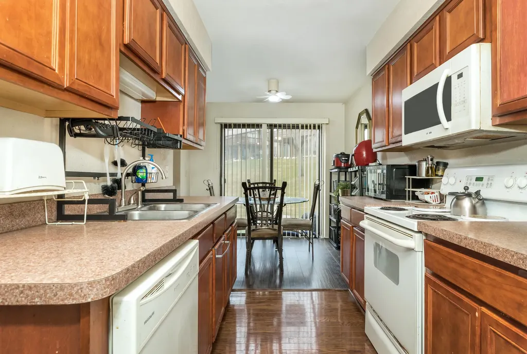 24684 Cashmere Court Southfield City MI 48033