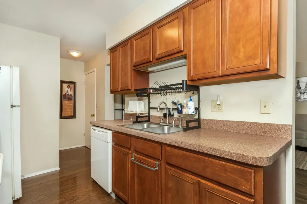24684 Cashmere Court Southfield City MI 48033