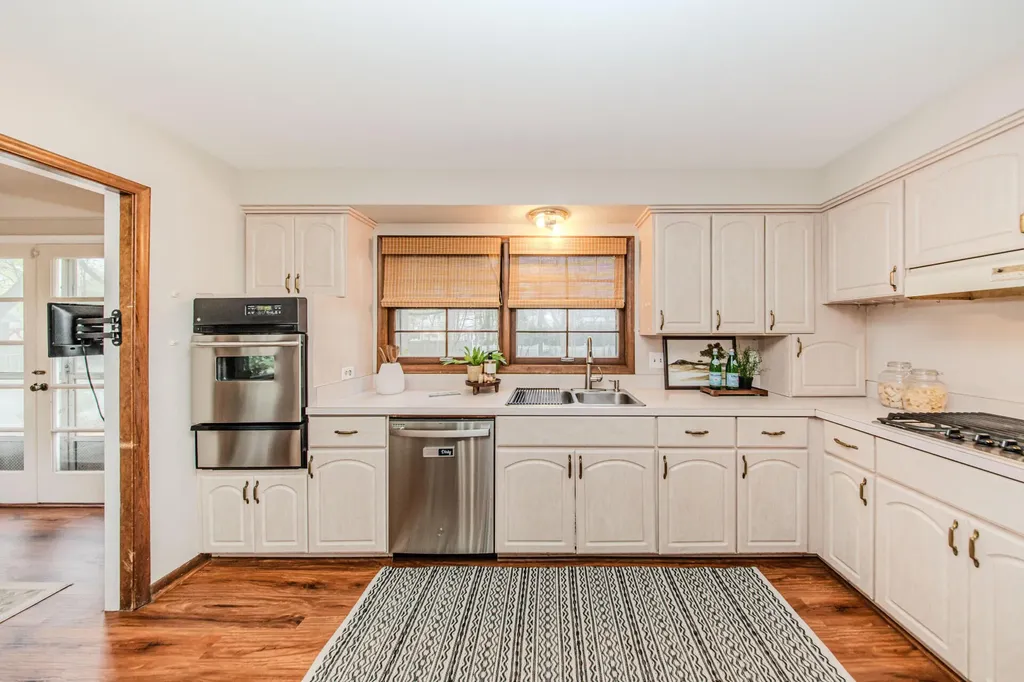 539 S Sheldon Road Plymouth City MI 48170