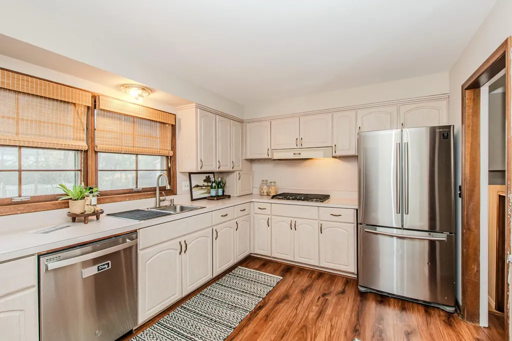 539 S Sheldon Road Plymouth City MI 48170