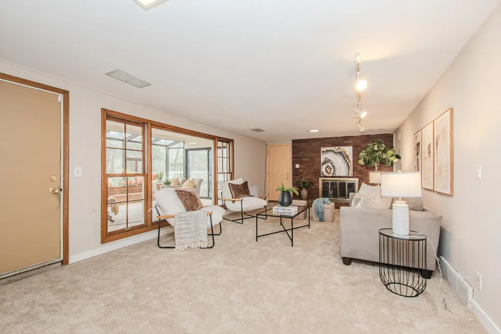 539 S Sheldon Road Plymouth City MI 48170
