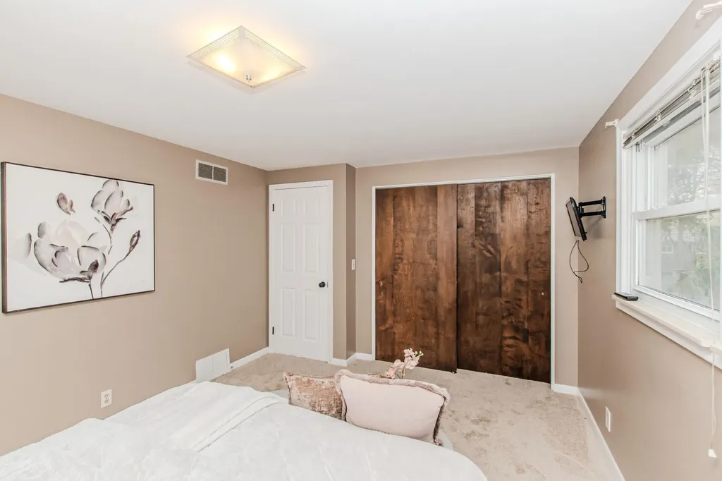 539 S Sheldon Road Plymouth City MI 48170