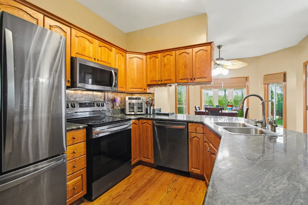 8060 Fox Tail Court Augusta Charter Township MI 48197