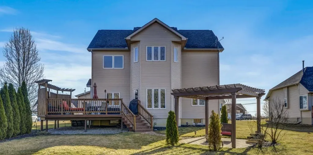 8060 Fox Tail Court Augusta Charter Township MI 48197