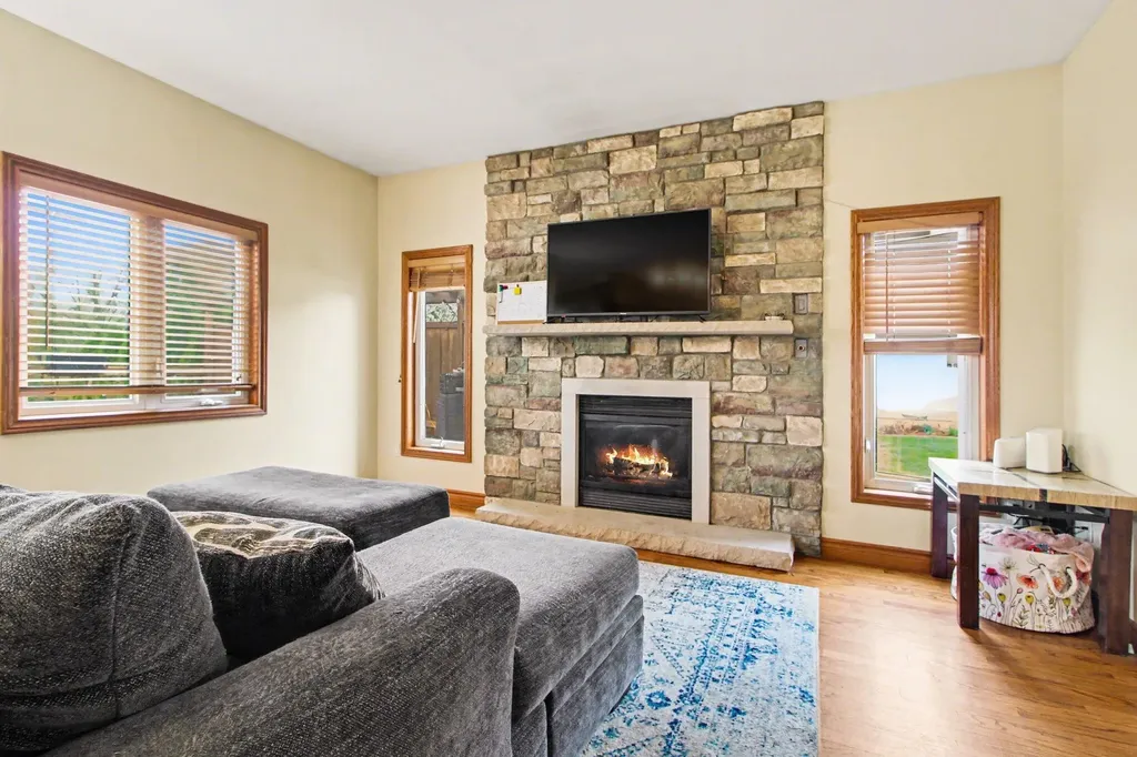 8060 Fox Tail Court Augusta Charter Township MI 48197