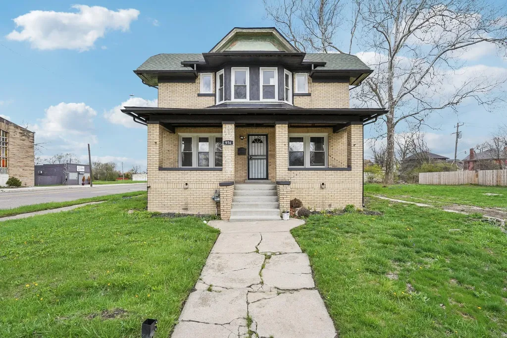 956 Glynn Court Detroit City MI 48202