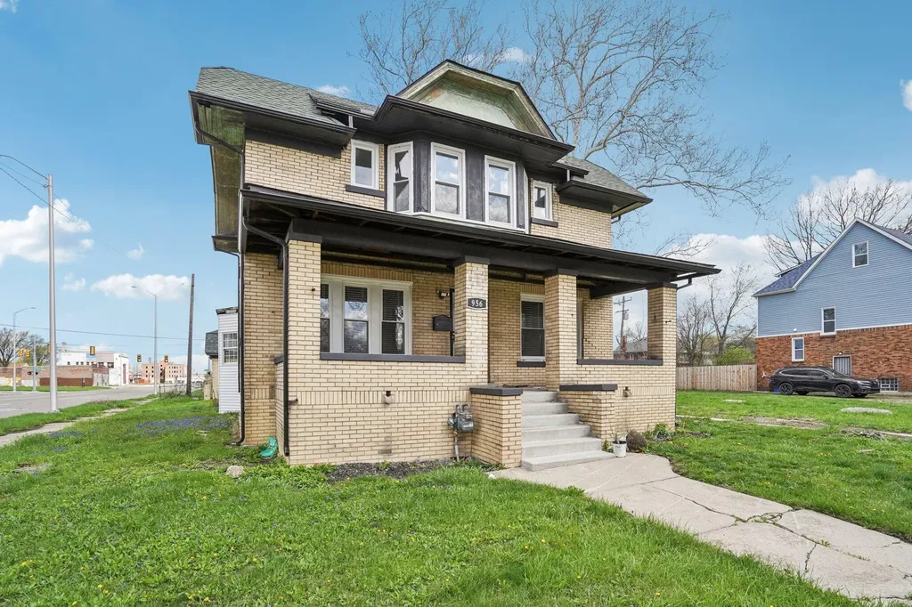 956 Glynn Court Detroit City MI 48202
