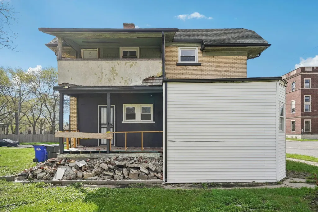 956 Glynn Court Detroit City MI 48202