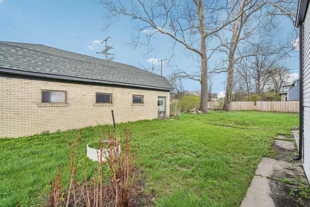 956 Glynn Court Detroit City MI 48202