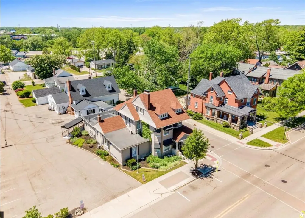 45199 Cass Avenue Utica City MI 48317