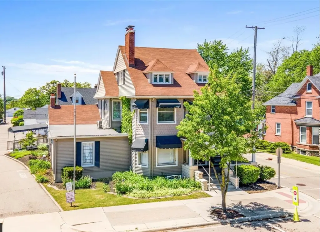 45199 Cass Avenue Utica City MI 48317