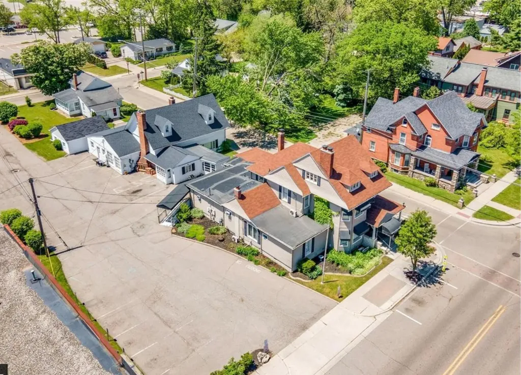 45199 Cass Avenue Utica City MI 48317