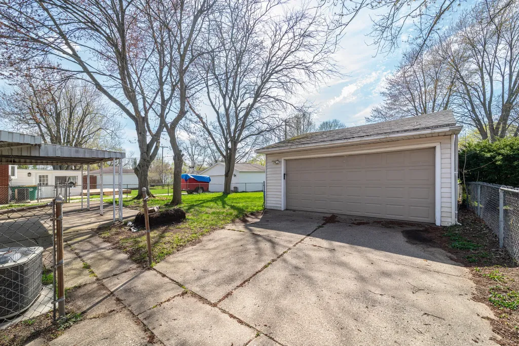 1386 Borgstrom Avenue Ypsilanti Charter Township MI 48198