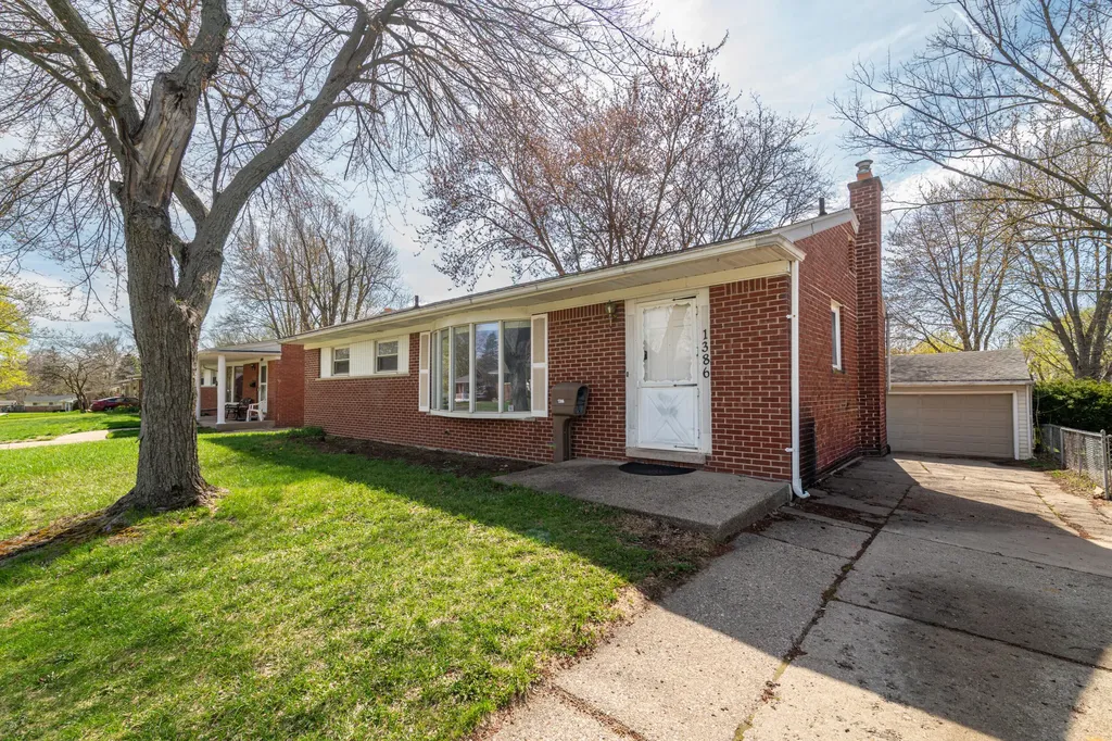 1386 Borgstrom Avenue Ypsilanti Charter Township MI 48198