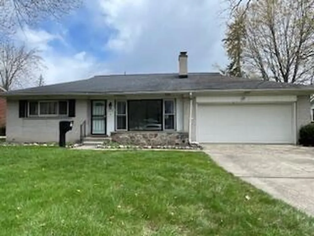 27182 Spring Arbor Drive Southfield City MI 48076