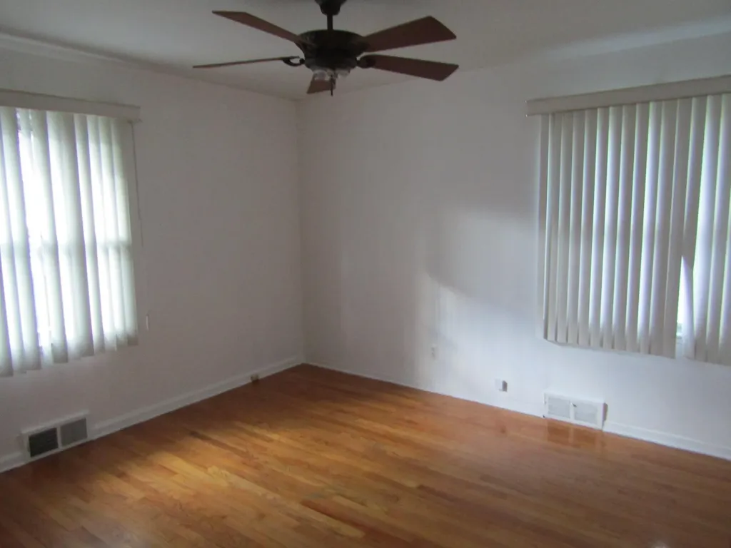 27182 Spring Arbor Drive Southfield City MI 48076