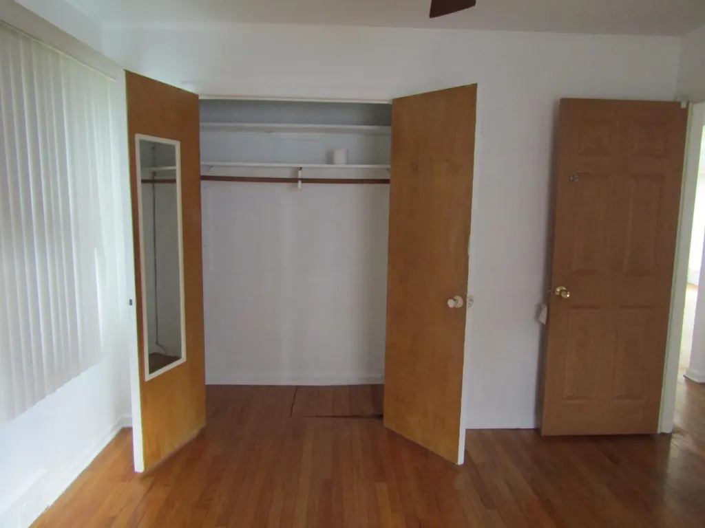 27182 Spring Arbor Drive Southfield City MI 48076
