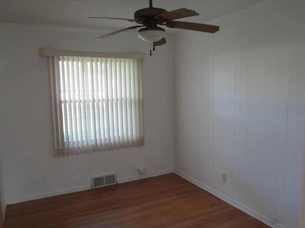 27182 Spring Arbor Drive Southfield City MI 48076