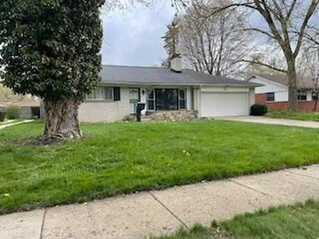 27182 Spring Arbor Drive Southfield City MI 48076
