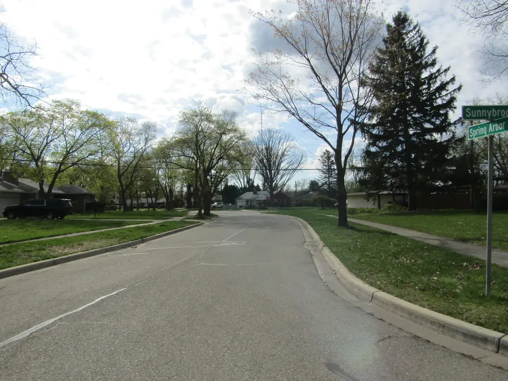 27182 Spring Arbor Drive Southfield City MI 48076
