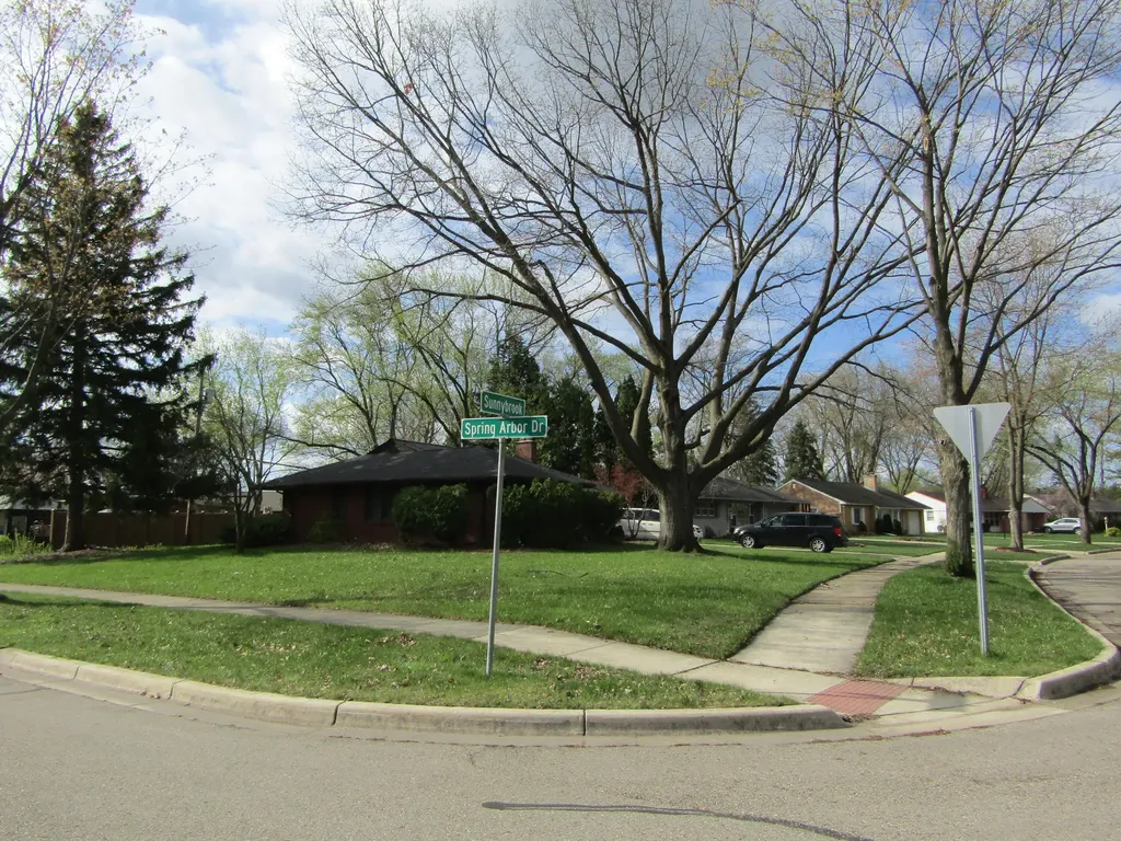 27182 Spring Arbor Drive Southfield City MI 48076
