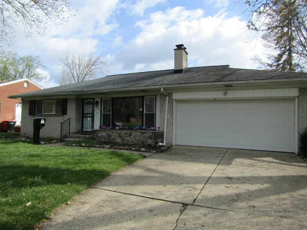 27182 Spring Arbor Drive Southfield City MI 48076