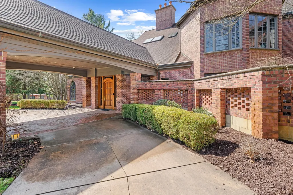161 Laurin Court Ann Arbor Charter Township MI 48105